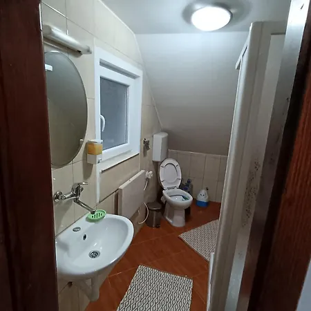 Crni Vrh Apartment
