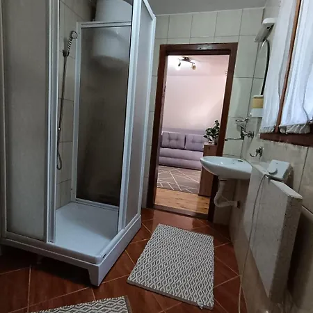 Apartment Crni Vrh *